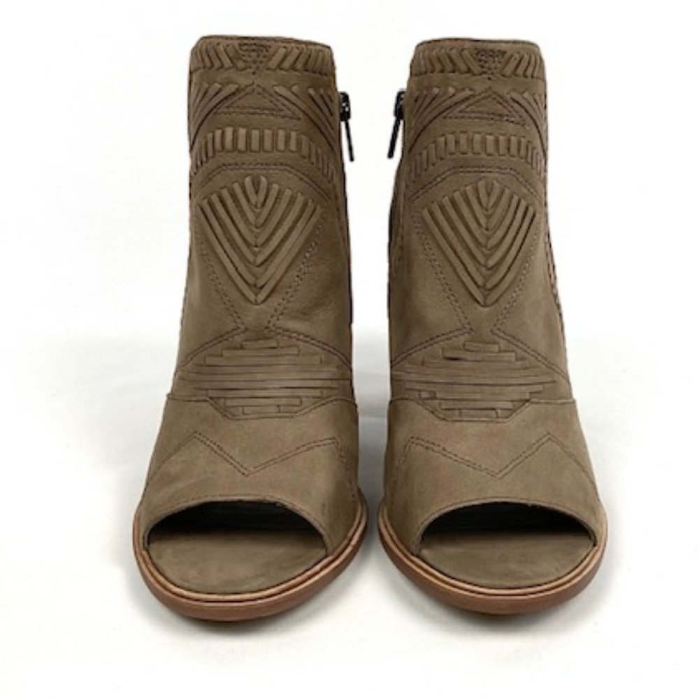 Vince Camuto Tan Ankle Booties - Picture 6 of 10